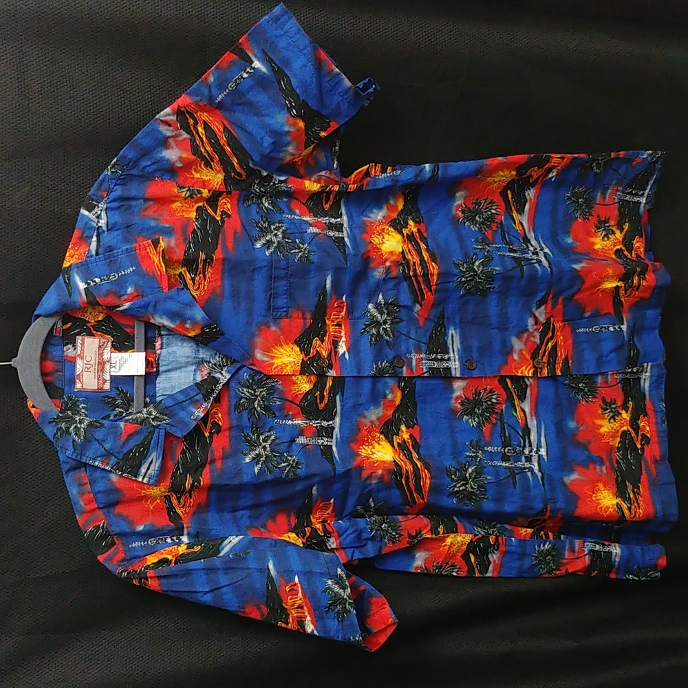 RJC Hawaii Erupting Volcano Short Sleeve Button Down